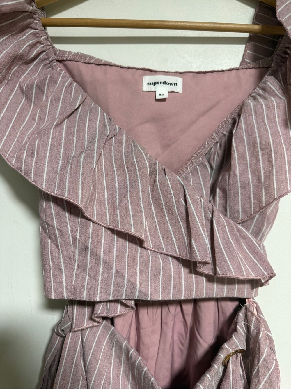 Superdown Pink Striped Ruffle Wrap Romper XS - Picture 4 of 8